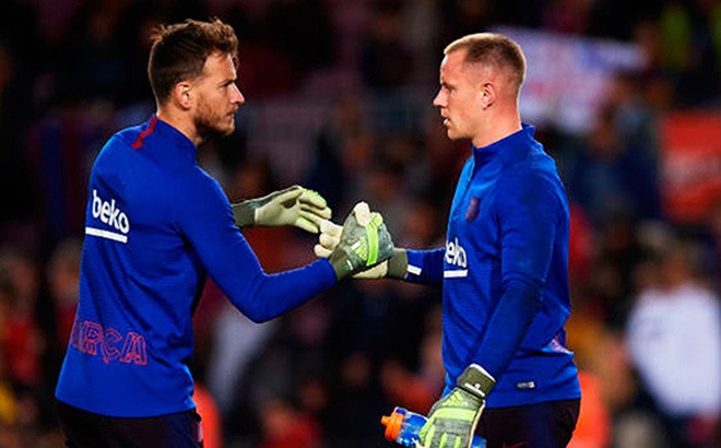 Neto sắp phải trao trả vị trí cho Ter Stegen