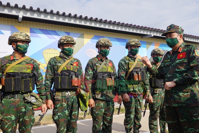 Thiếu tướng Nga: Xạ thủ Việt Nam được huấn luyện tốt, kỹ năng giỏi - Ảnh 1.
