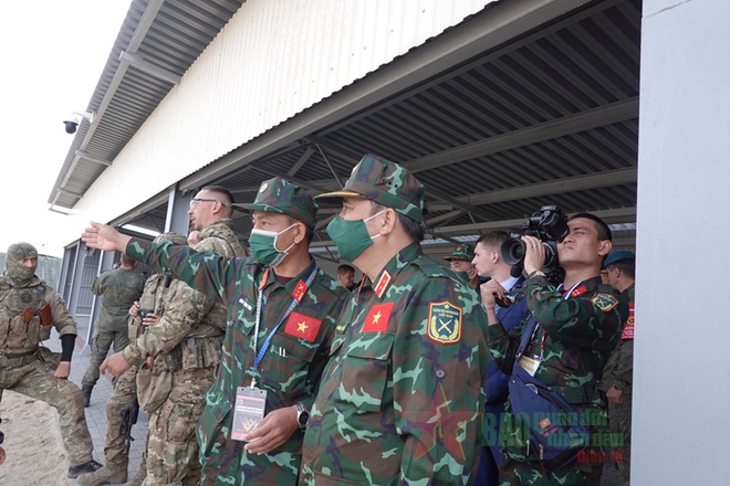Thiếu tướng Nga: Xạ thủ Việt Nam được huấn luyện tốt, kỹ năng giỏi - Ảnh 3.