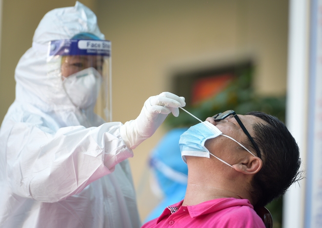 Chuyên gia Viện nghiên cứu thuộc ĐH Sydney hiến kế giải pháp Hà Nội cần làm ngay để nhanh hơn virus - Ảnh 1.