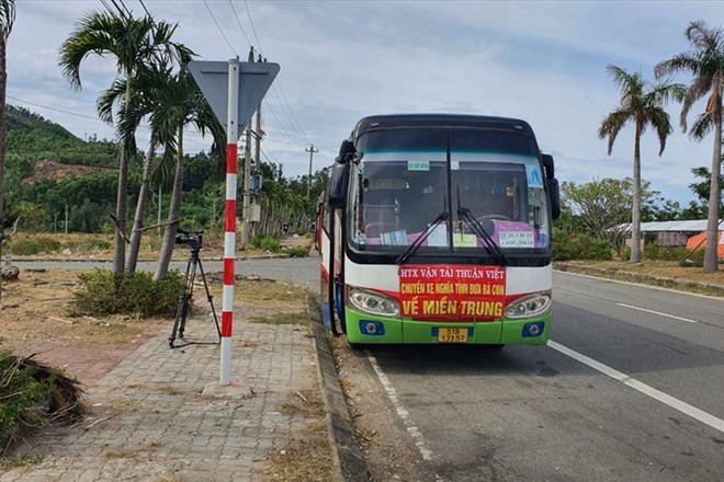 “Chuyến xe 0 đồng” nhưng lại chặt chém giá cao gấp 4,5 lần để chở người từ vùng dịch về Huế - Ảnh 2.