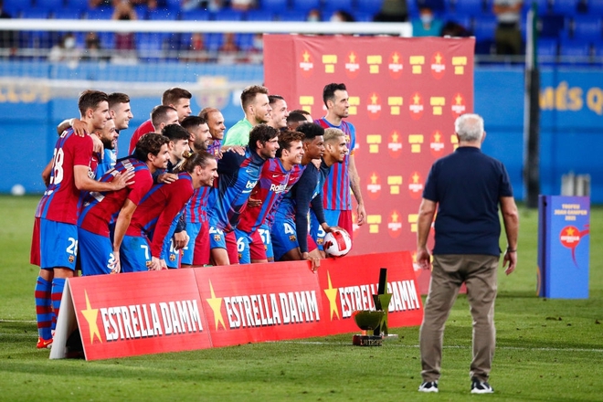 Barca giành cúp trong trận đấu đầu tiên ở kỷ nguyên hậu Lionel Messi - Ảnh 16.