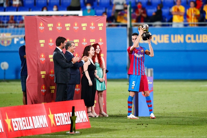 Barca giành cúp trong trận đấu đầu tiên ở kỷ nguyên hậu Lionel Messi - Ảnh 17.
