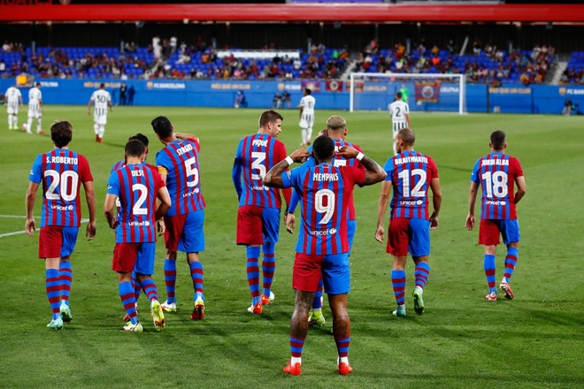 Barca giành cúp trong trận đấu đầu tiên ở kỷ nguyên hậu Lionel Messi - Ảnh 5.