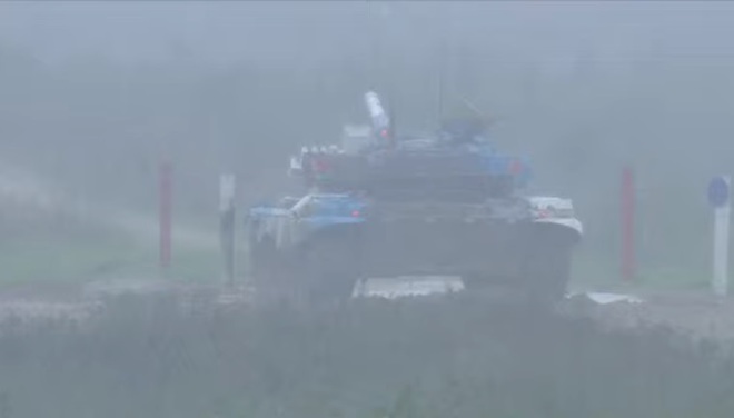 Tank Biathlon 2021: Chuyện hy hữu chưa từng có vừa xảy ra ở thao trường Alabino - Ông lớn Belarus cũng đứng yên chịu trận - Ảnh 3.
