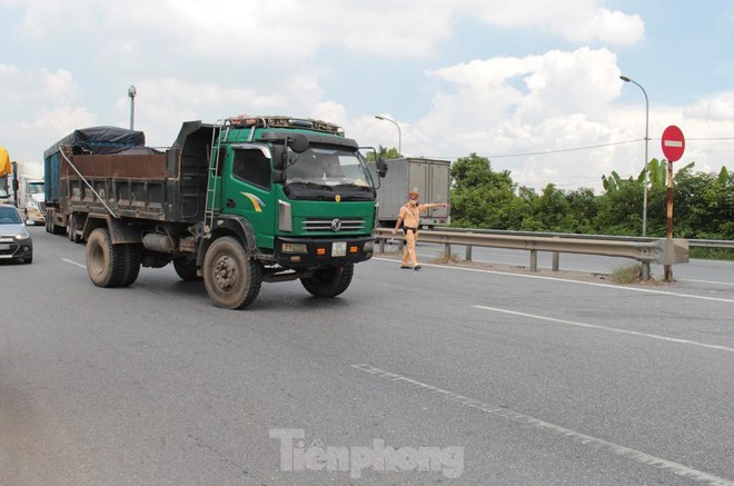 Hệ thống quét mã luồng xanh ở Thủ đô tê liệt, Thanh tra - CSGT tỏ ra... bối rối - Ảnh 8.