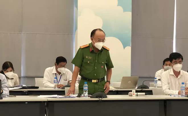 Đại tá Trần Văn Chính, Phó Giám đốc Công an tỉnh Bình Dương trả lời báo chí sáng 1-9