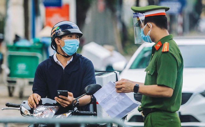 Lãnh đạo C06 Bộ Công an cho biết sẵn sàng hỗ trợ Hà Nội cấp giấy đi đường điện tử