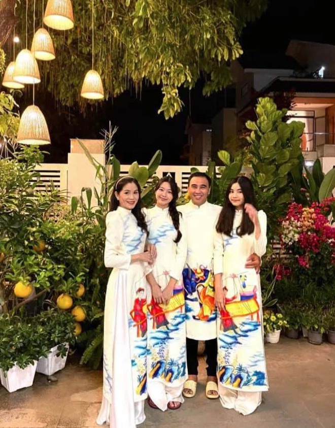 Chân dung bà xã xinh đẹp, là doanh nhân thành đạt của MC Quyền Linh - Ảnh 5. Chân dung bà xã xinh đẹp, là doanh nhân thành đạt của MC Quyền Linh - Ảnh 5.