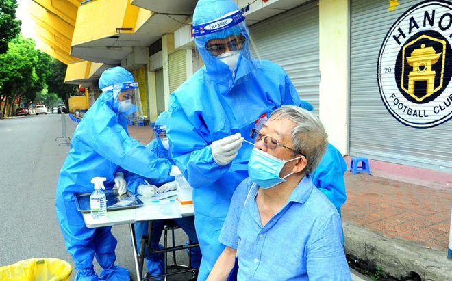 Lấy mẫu cho người dân ở Hà Nội