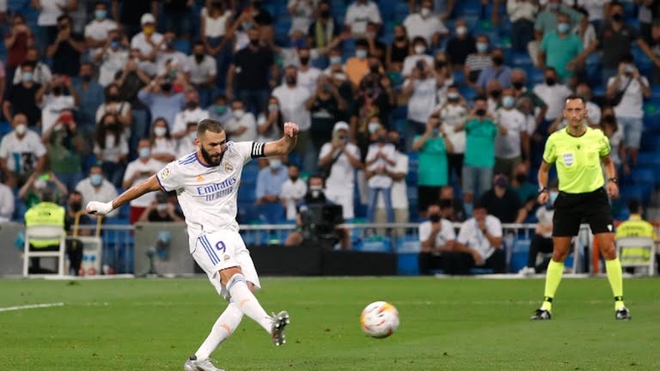 Real Madrid 5-2 Celta Vigo: Benzema ghi hat-trick, Camavinga ra mắt như mơ - Ảnh 6.