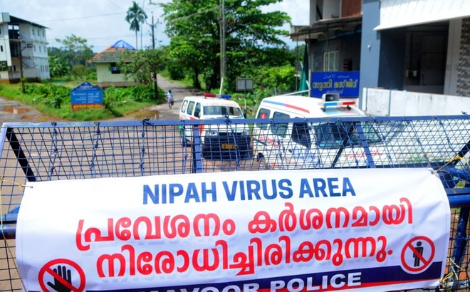 Một đoạn đường bị chặn trong đợt bùng phát dịch bệnh do virus Nipah tại bang Kerala, Ấn Độ đầu tháng 9/2021. Ảnh: Getty