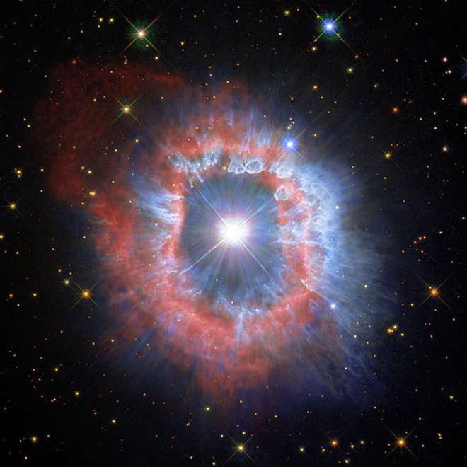 Mắt quỷ lọt vào kính thiên văn Trái Đất: Tiến hóa thành quái vật vũ trụ - Ảnh 1.