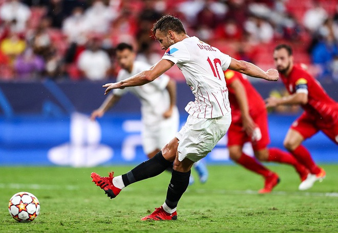 Sevilla chia điểm trong trận cầu lịch sử với 4 quả phạt đền chỉ trong hiệp một - Ảnh 6.
