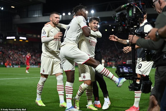Liverpool 3-2 Milan: Khoảnh khắc hoảng sợ - Ảnh 2.