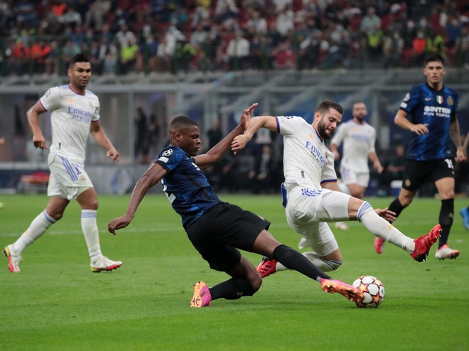 Bàn thắng phút 89 giúp Real Madrid đánh sập sào huyệt của Inter Milan - Ảnh 6.
