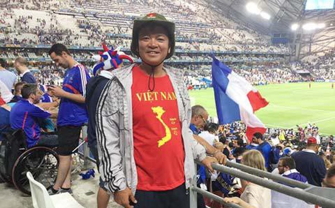 Sau khi được UBND thành phố Hải Phòng duyệt dự án sửa sân Lạch Tray hàng chục tỷ đồng, ông Văn Trần Hoàn muốn đăng cai các trận đấu Vòng loại World Cup của đội tuyển Việt Nam.