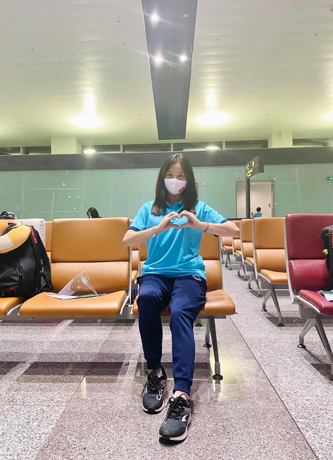Tuyển nữ Việt Nam hào hứng khi đặt chân đến Dubai - Ảnh 7.