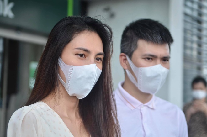 Luật sư bảo vệ cho Thủy Tiên cực khủng, phù thủy sau những vụ kiện đình đám của Phimmoi, Sơn Tùng MTP - Ảnh 1. Luật sư bảo vệ cho Thủy Tiên cực khủng, phù thủy sau những vụ kiện đình đám của Phimmoi, Sơn Tùng MTP - Ảnh 1.