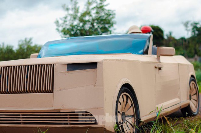Thợ Việt chế kiểu dáng Rolls-Royce mui trần bằng bìa cứng - Ảnh 3.