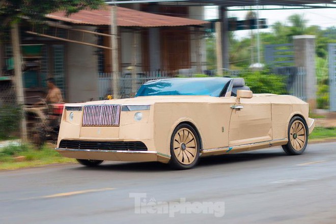 Thợ Việt chế kiểu dáng Rolls-Royce mui trần bằng bìa cứng - Ảnh 8.