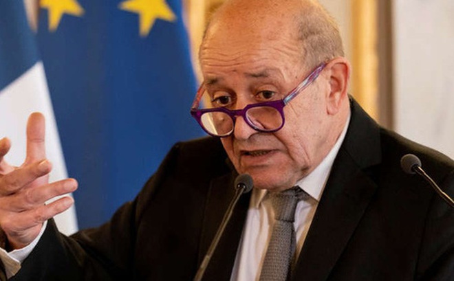 Bộ trưởng Ngoại giao Pháp Jean-Yves Le Drian chỉ trích Mỹ - Úc nặng lời. Ảnh: Reuters