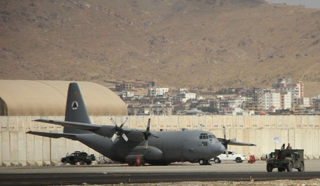 Tại sao Mỹ bỏ lại thiết bị quân sự trị giá hàng triệu USD ở Kabul? - Ảnh 6.