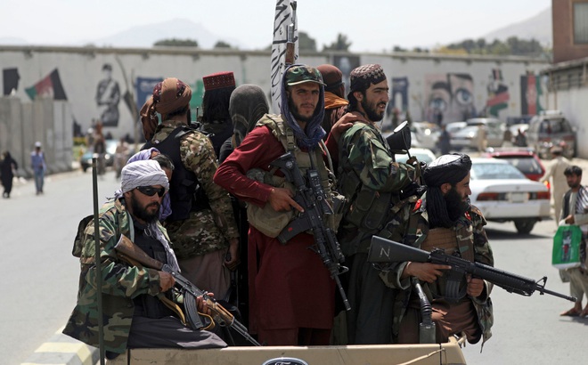 Các chiến binh Taliban ở Kabul. Ảnh AP.