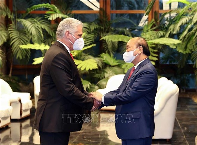 Chủ tịch Cuba Miguel Díaz-Canel chủ trì Lễ đón Chủ tịch nước Nguyễn Xuân Phúc - Ảnh 1.