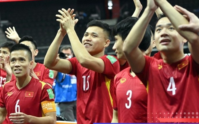 Clip động viên được gửi từ quê nhà đã làm "tăng sức chiến đấu" cho ĐT Futsal Việt Nam (Ảnh: VFF)