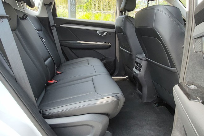 Kia Morning xây xẩm vì mẫu ô tô giá rẻ hơn 50 triệu vừa ra mắt - Ảnh 8. Kia Morning xây xẩm vì mẫu ô tô giá rẻ hơn 50 triệu vừa ra mắt - Ảnh 8.