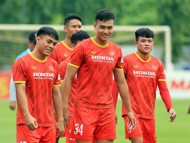 Chuyên gia Phan Anh Tú: Tập trung cho vòng loại World Cup, Việt Nam nên trẻ hoá lực lượng tại AFF Cup 2020 - Ảnh 2.