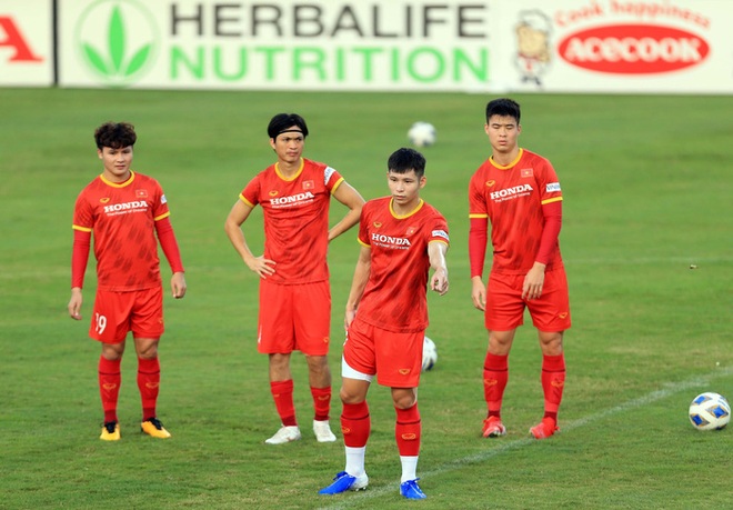Thêm một cầu thủ U22 được bổ sung lên đội tuyển Việt Nam cho chiến dịch Vòng loại World Cup 2022 - Ảnh 2.