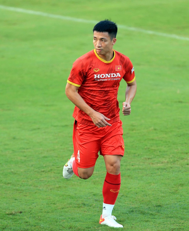 Bùi Tiến Dũng: “ĐT Việt Nam xác định giành điểm tối đa ở 2 trận gặp Trung Quốc và Oman” - Ảnh 1.