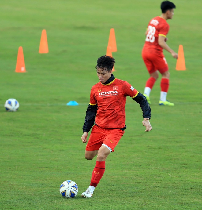 Thêm một cầu thủ U22 được bổ sung lên đội tuyển Việt Nam cho chiến dịch Vòng loại World Cup 2022 - Ảnh 15.