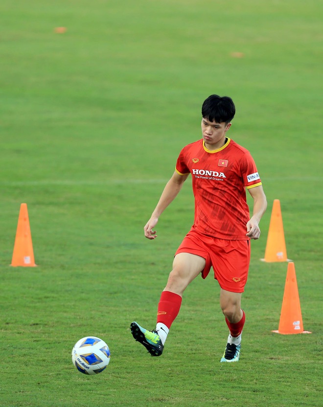 Thêm một cầu thủ U22 được bổ sung lên đội tuyển Việt Nam cho chiến dịch Vòng loại World Cup 2022 - Ảnh 17.