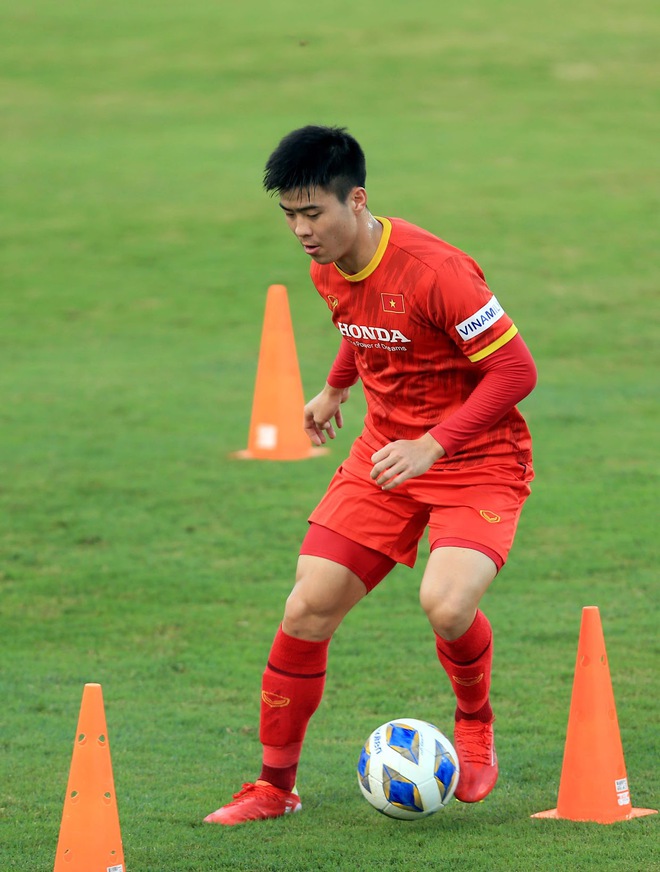 Thêm một cầu thủ U22 được bổ sung lên đội tuyển Việt Nam cho chiến dịch Vòng loại World Cup 2022 - Ảnh 18.