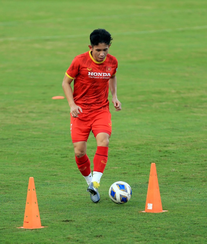 Thêm một cầu thủ U22 được bổ sung lên đội tuyển Việt Nam cho chiến dịch Vòng loại World Cup 2022 - Ảnh 19.