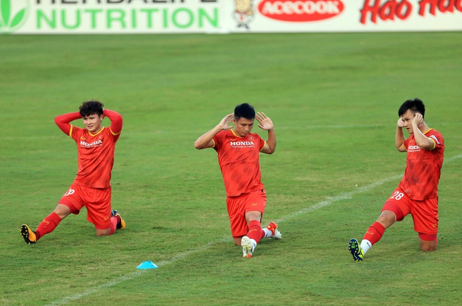 Thêm một cầu thủ U22 được bổ sung lên đội tuyển Việt Nam cho chiến dịch Vòng loại World Cup 2022 - Ảnh 7.