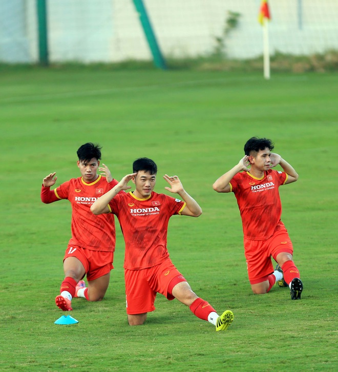 Thêm một cầu thủ U22 được bổ sung lên đội tuyển Việt Nam cho chiến dịch Vòng loại World Cup 2022 - Ảnh 8.