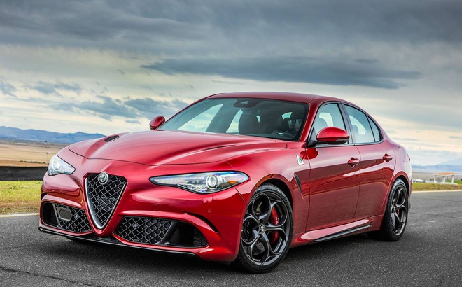 2022 Alfa Romeo Giulia. Ảnh: Edmunds