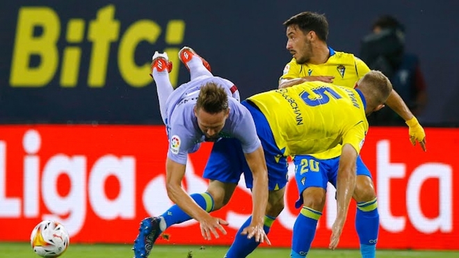 Bị Cadiz cầm hòa, Barca kém Real Madrid 7 điểm trong cuộc đua vô địch La Liga - Ảnh 1.