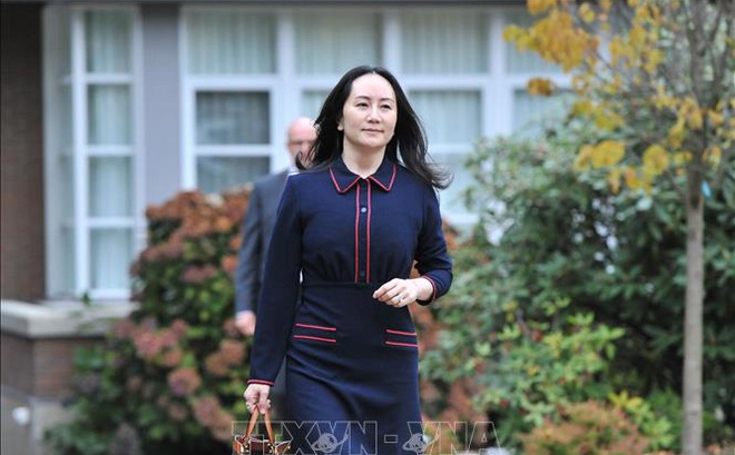 Giám đốc Tài chính (CFO) của Tập đoàn viễn thông Huawei Mạnh Vãn Châu tới tòa án ở Vancouver, British Columbia, Canada, ngày 27/10/2020. Ảnh: AFP/TTXVN