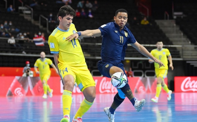 ĐT Futsal Thái Lan đã phải dừng bước ở vòng 1/8 sau trận thua đậm 0-7 trước Kazakhstan. (Ảnh: Getty).