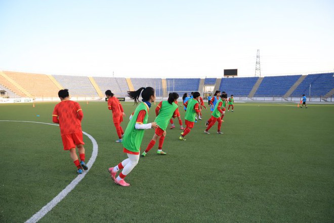 Tạm quên chiến thắng 16-0, tuyển nữ Việt Nam đặt mục tiêu 3 điểm ở trận gặp chủ nhà Tajikistan - Ảnh 3.