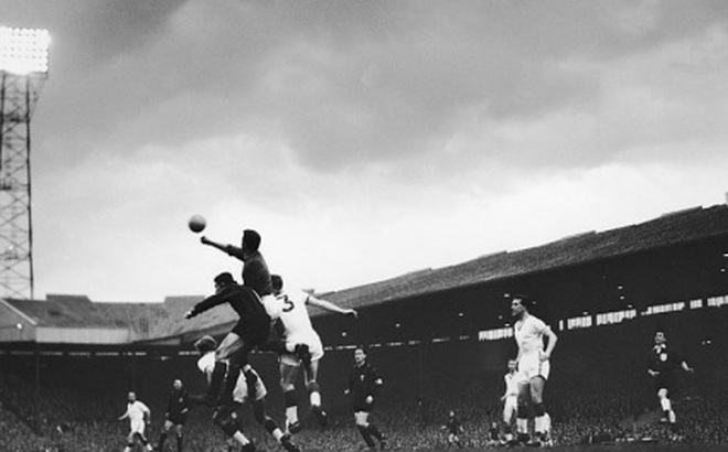 Hình ảnh về trận đấu lịch sử MU 10-0 Anderlecht ngày này 65 năm trước. (Ảnh: MUFC).