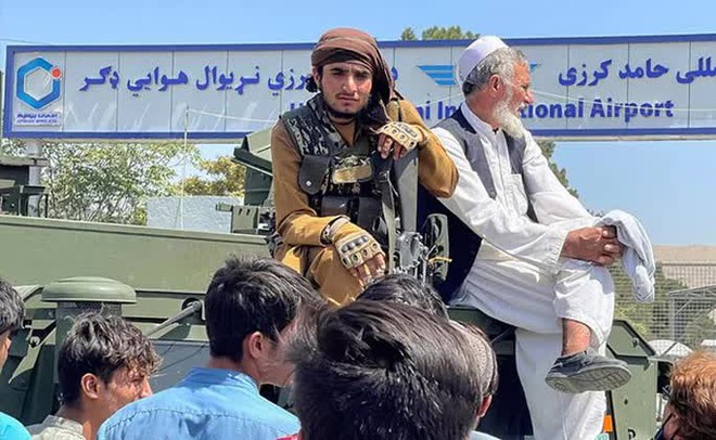 Taliban bị tố hành quyết cả trẻ em - Ảnh 1.