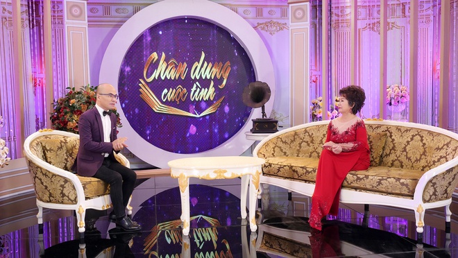 Danh ca Phương Dung: Chồng tôi bị mẹ vợ chửi giữa đường nhưng chỉ cúi đầu làm thinh - Ảnh 1. Danh ca Phương Dung: Chồng tôi bị mẹ vợ chửi giữa đường nhưng chỉ cúi đầu làm thinh - Ảnh 1.