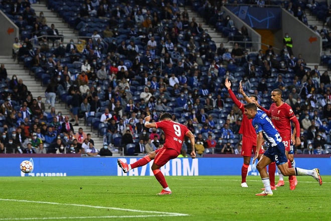 Tam tấu Salah - Mane - Firmino thay nhau lập công, Liverpool đại thắng 5-1 ở Champions League - Ảnh 16.