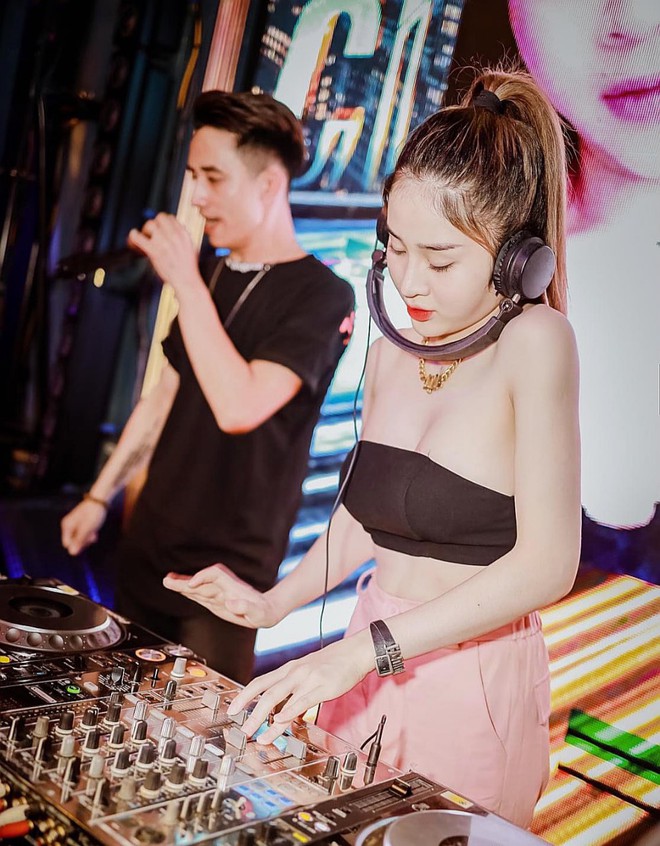 Nhan sắc quyến rũ của DJ Kiều My - Ảnh 1.